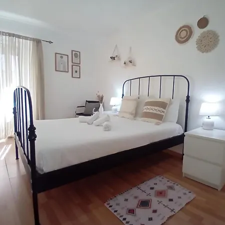 Amélia - Surf Camp *