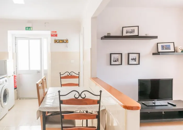 Апартаменты Amelia - Surf Camp *