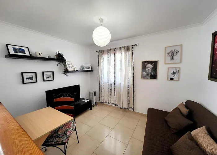 Апартаменты Amelia - Surf Camp *